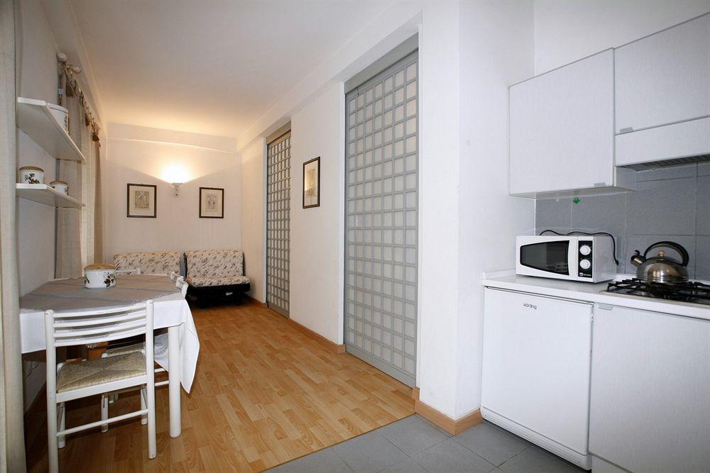 Residence Alba Colombare Di Sirmione Luaran gambar