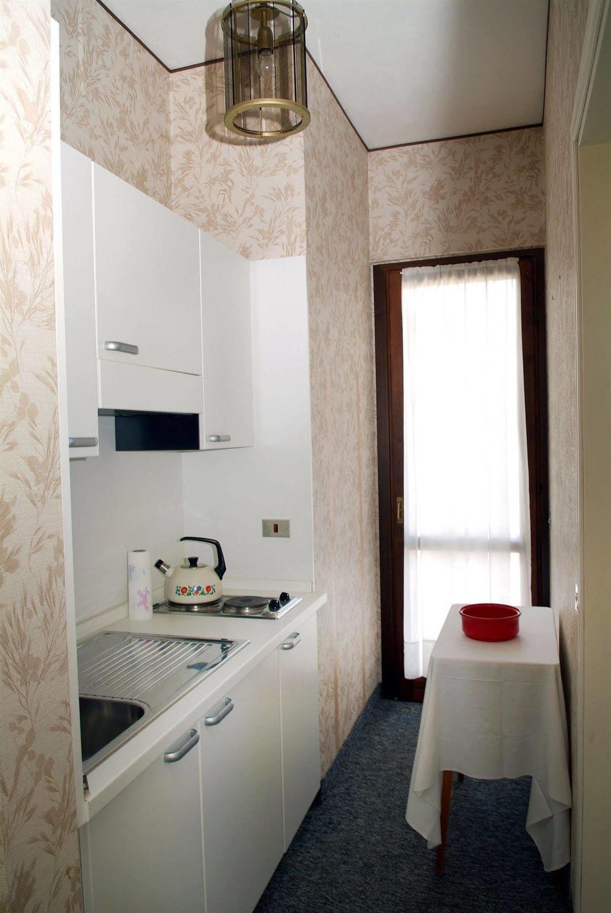 Residence Alba Colombare Di Sirmione Luaran gambar